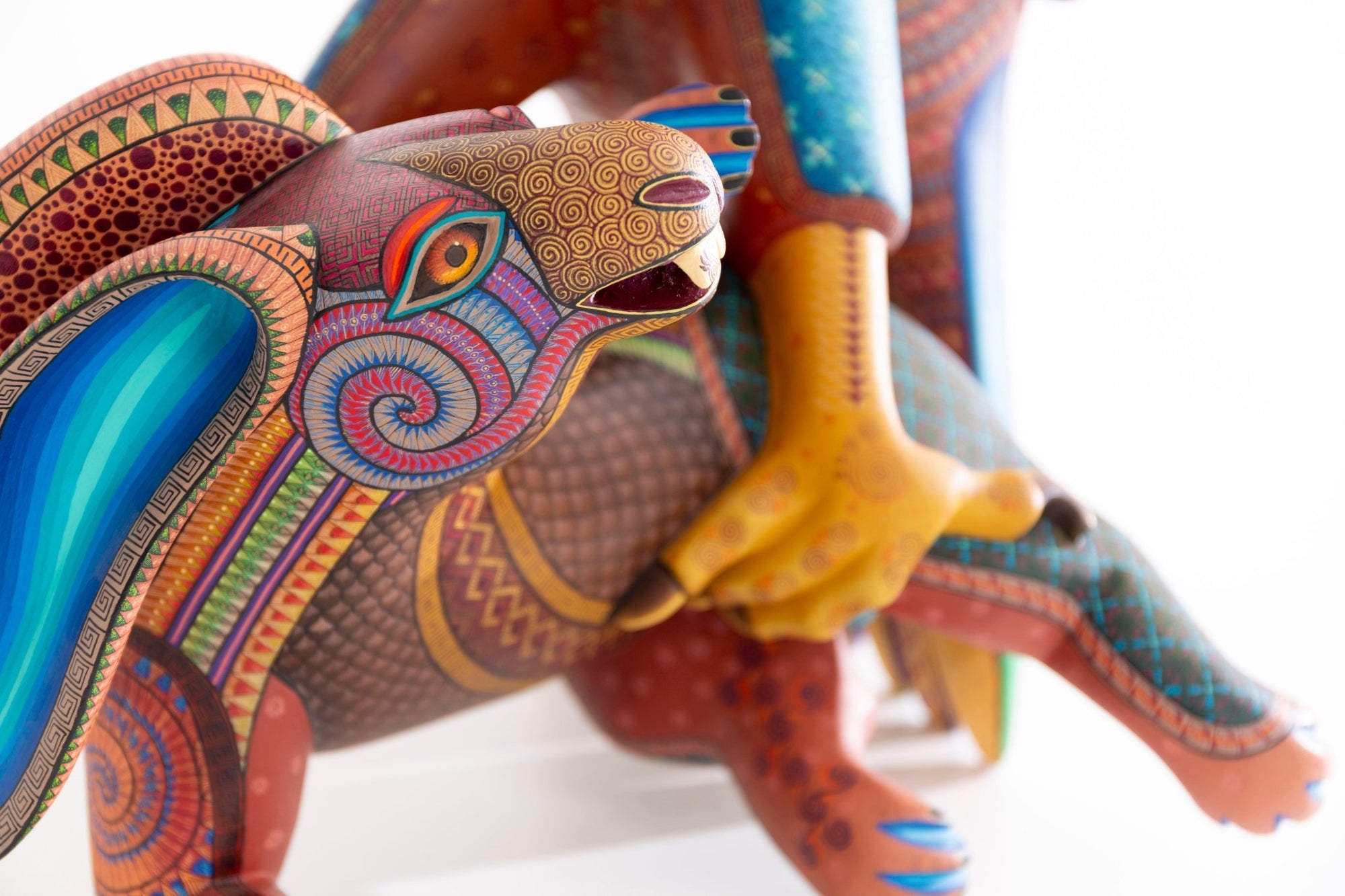 Alebrije - Águila cazadora de conejos - Guuze' - Arte Huichol - Marakame