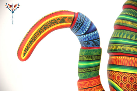 Alebrije - Conejo Armadillo - Arte Huichol - Marakame