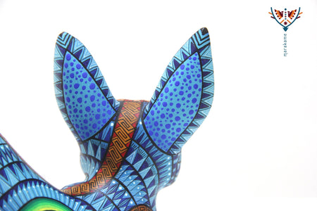 Alebrije - xoloitzcuintle estirándose - Arte Huichol - Marakame