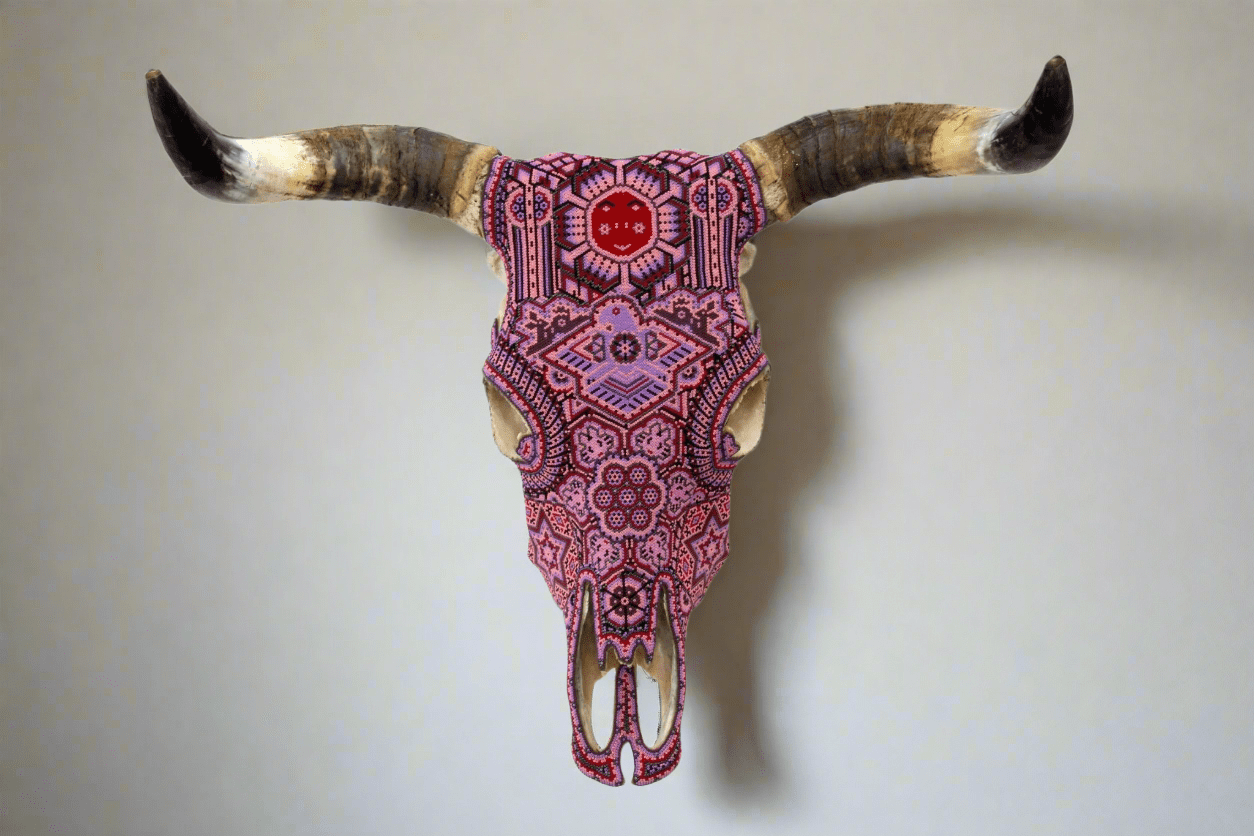 Cráneo de vaca Arte Huichol - Maye Hikuri - Arte Huichol - Marakame