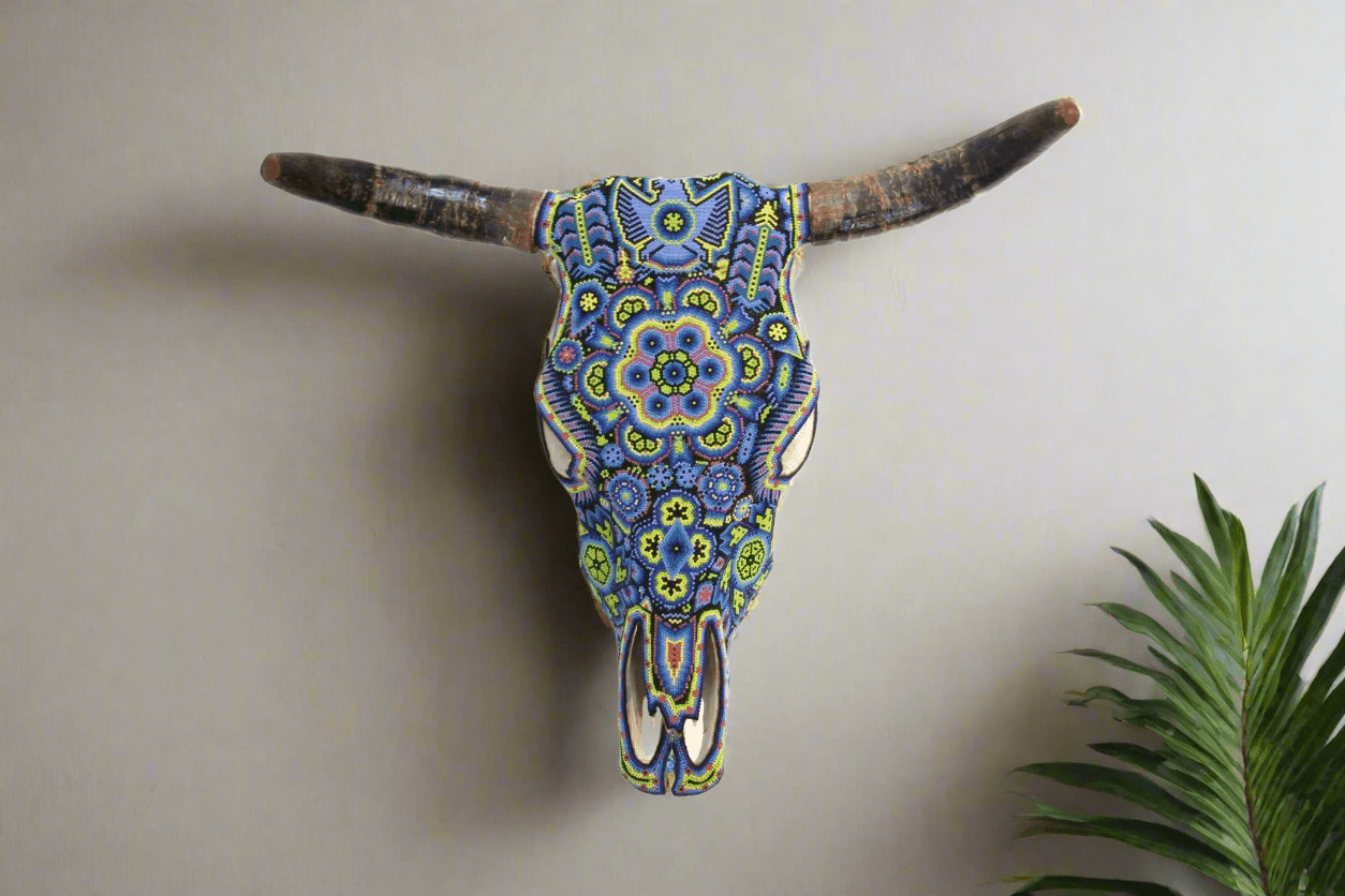 Cráneo de vaca Arte Huichol - Wexikia - Arte Huichol - Marakame