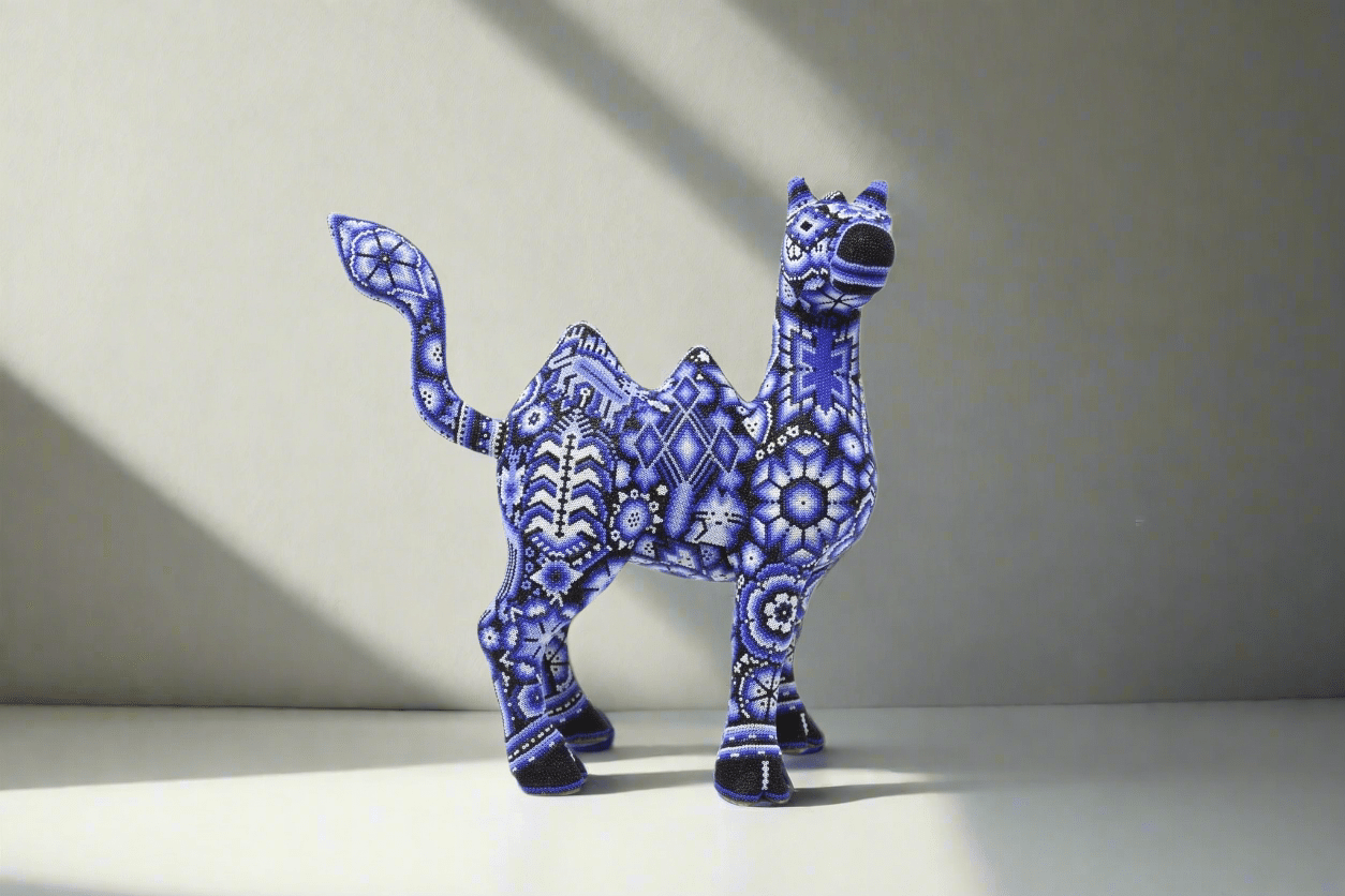 Escultura de copal - Camello Ik+Ri Tao - Arte Huichol - Marakame