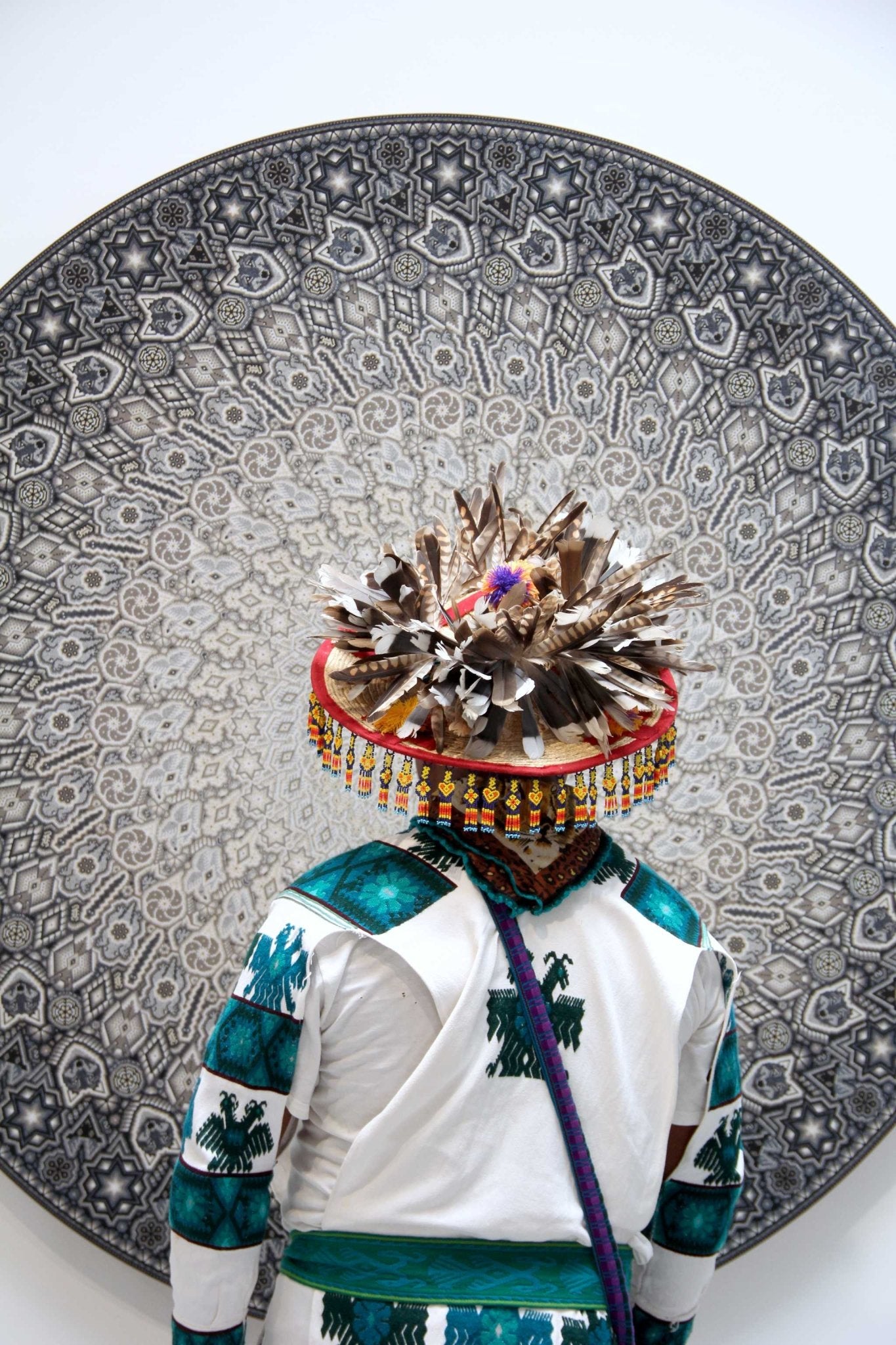 Preventa - Nierika de Chaquira Círculo Huichol - Sam+lawi marakate - Lobos negros cantadores - 160 cm. - Arte Huichol - Marakame