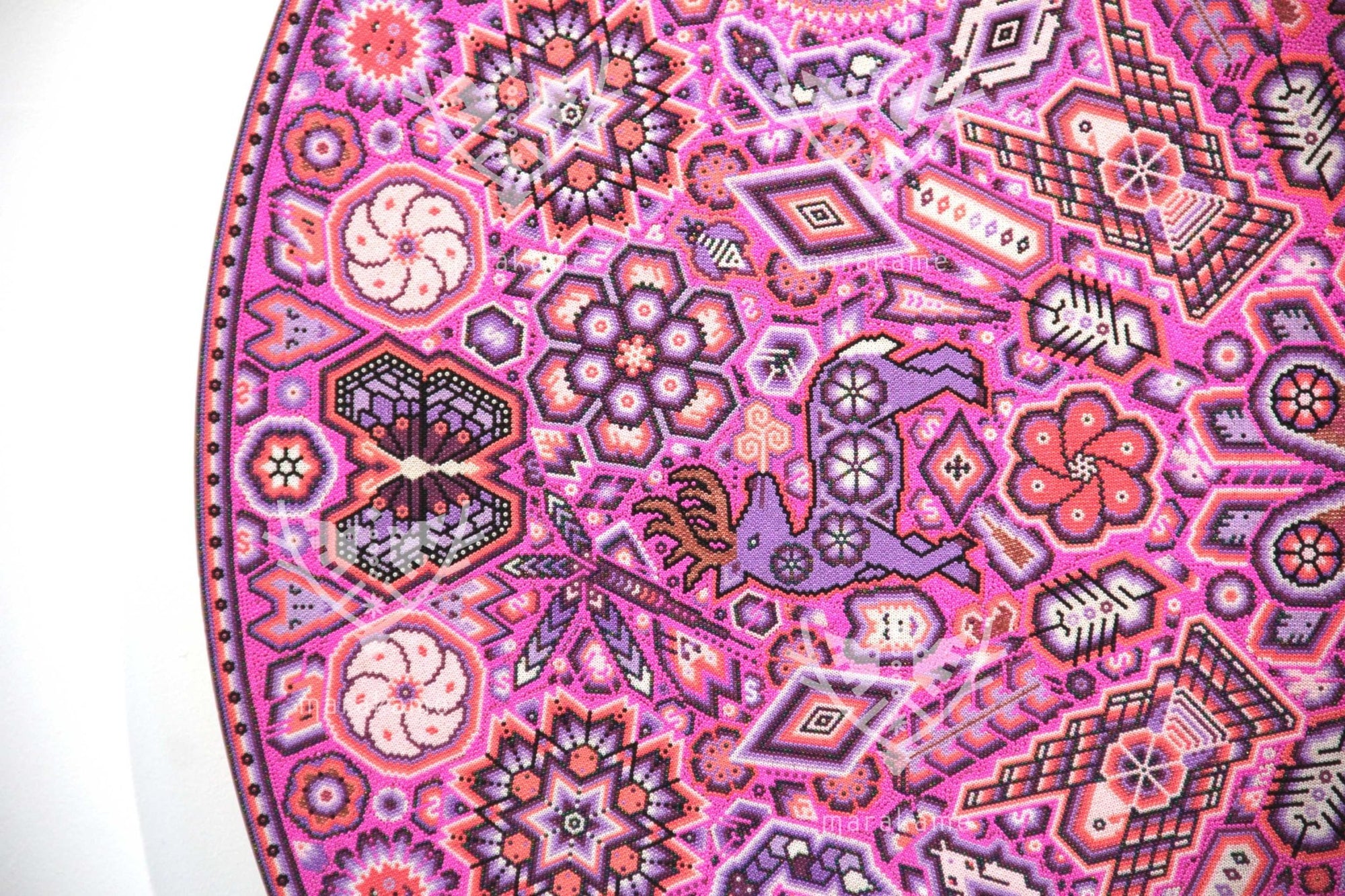 Preventa - Nierika de Chaquira Círculo Huichol - Tuutú muwieri Wirikuta - Peyote emplumado del lugar sagrado donde nace el peyote - 120 cm. - Arte Huichol - Marakame